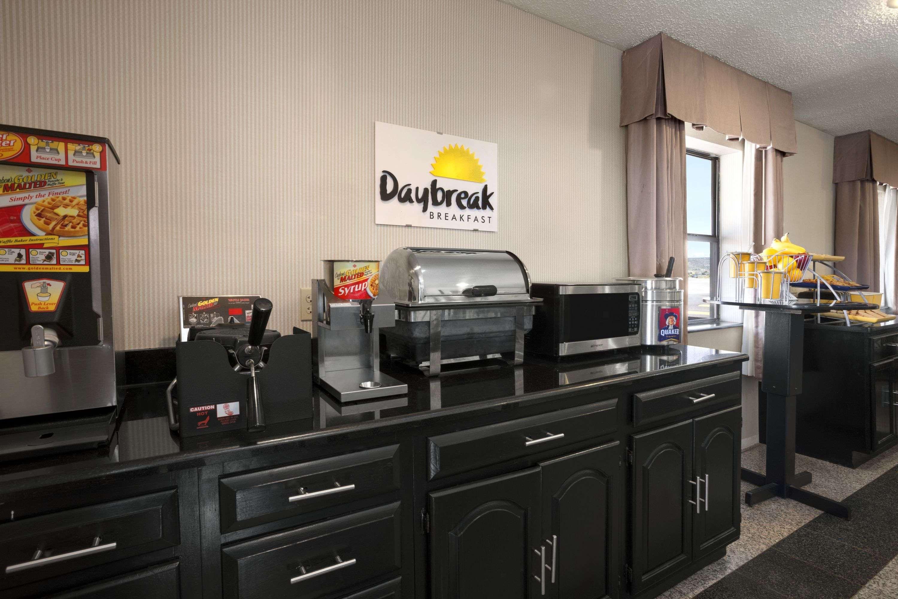 Days Inn by Wyndham Grants Exterior foto