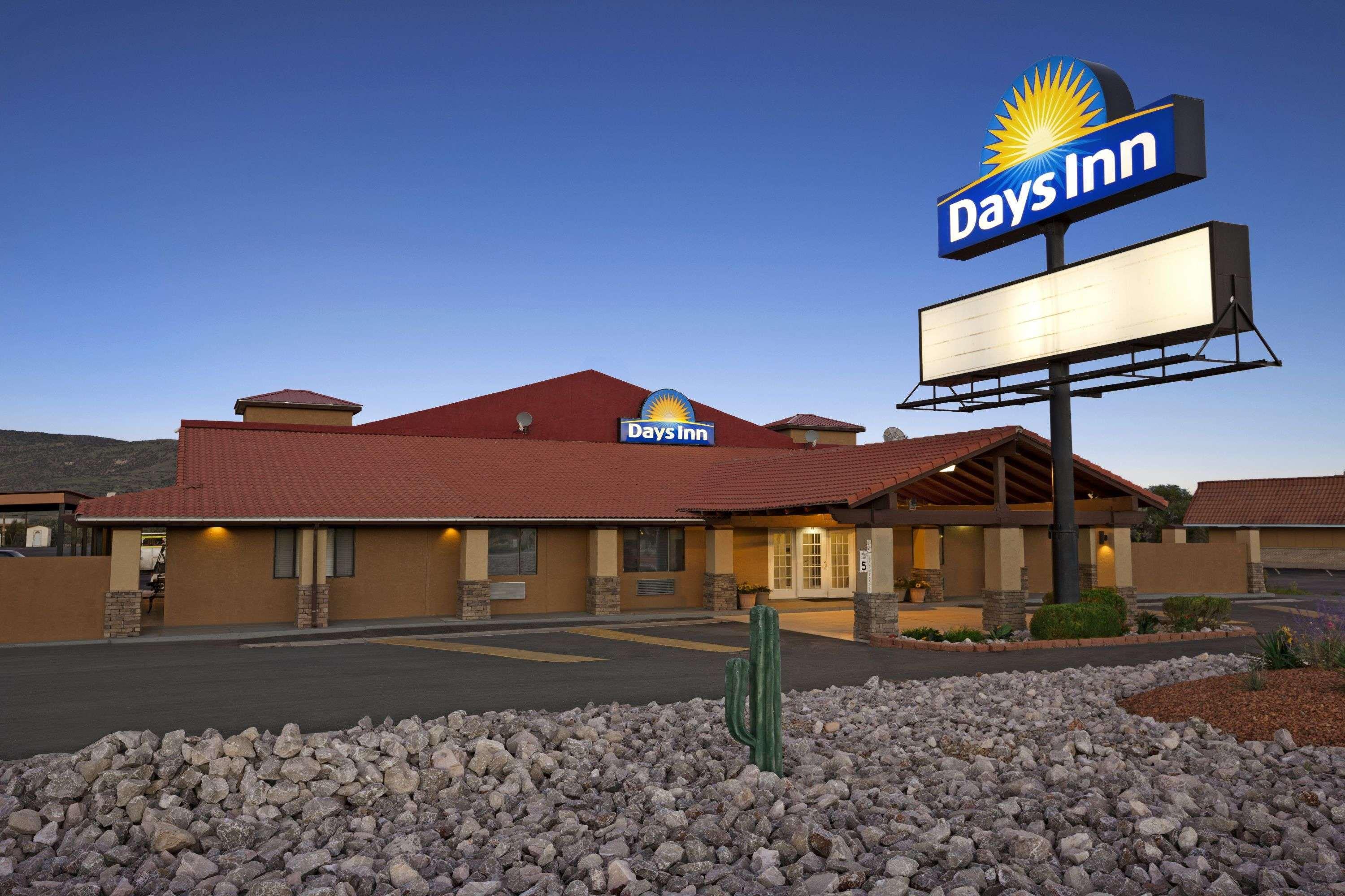 Days Inn by Wyndham Grants Exterior foto